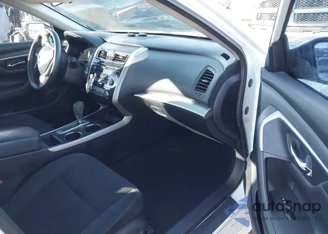 2015 Nissan Altima 2.5/2.5 S/2.5 Sl/2.5 Sv z USA, uszkodzony, nr VIN 1N4AL3AP3FC278025